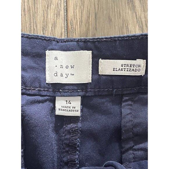 EUC a new day stretch short - Picture 3 of 4